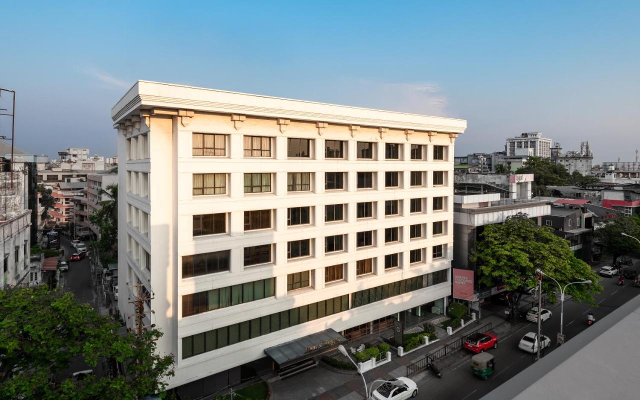 The Avenue Regent Hotel Kochi Buitenkant foto