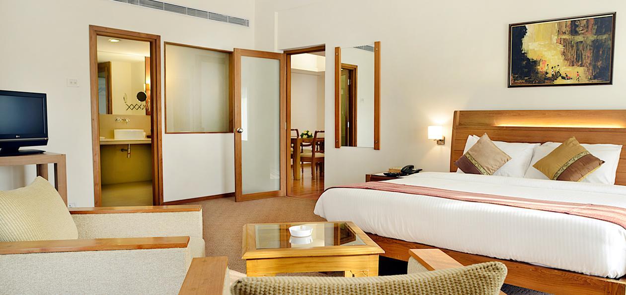 The Avenue Regent Hotel Kochi Buitenkant foto
